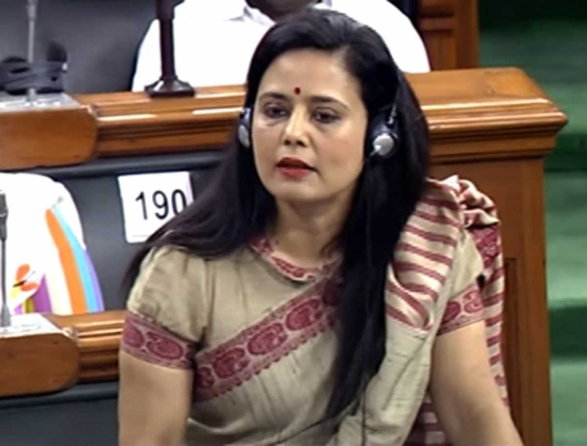 राहुल गांधी की लोकसभा सदस्यता बहाल करने में देरी अन्यायपूर्ण है : महुआ मोइत्रा